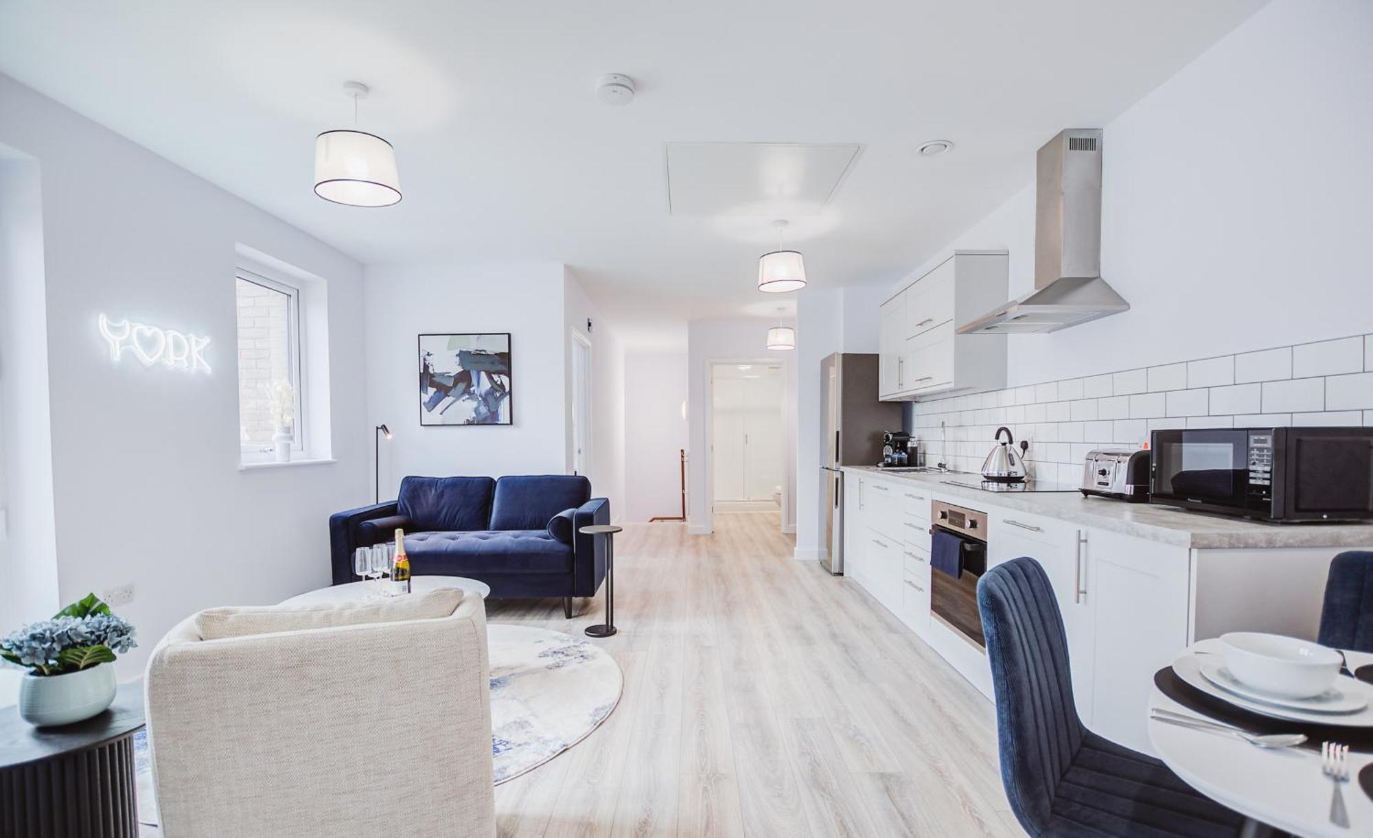 Stylish New-build, Free Parking, 20-minute Walk To Centre *