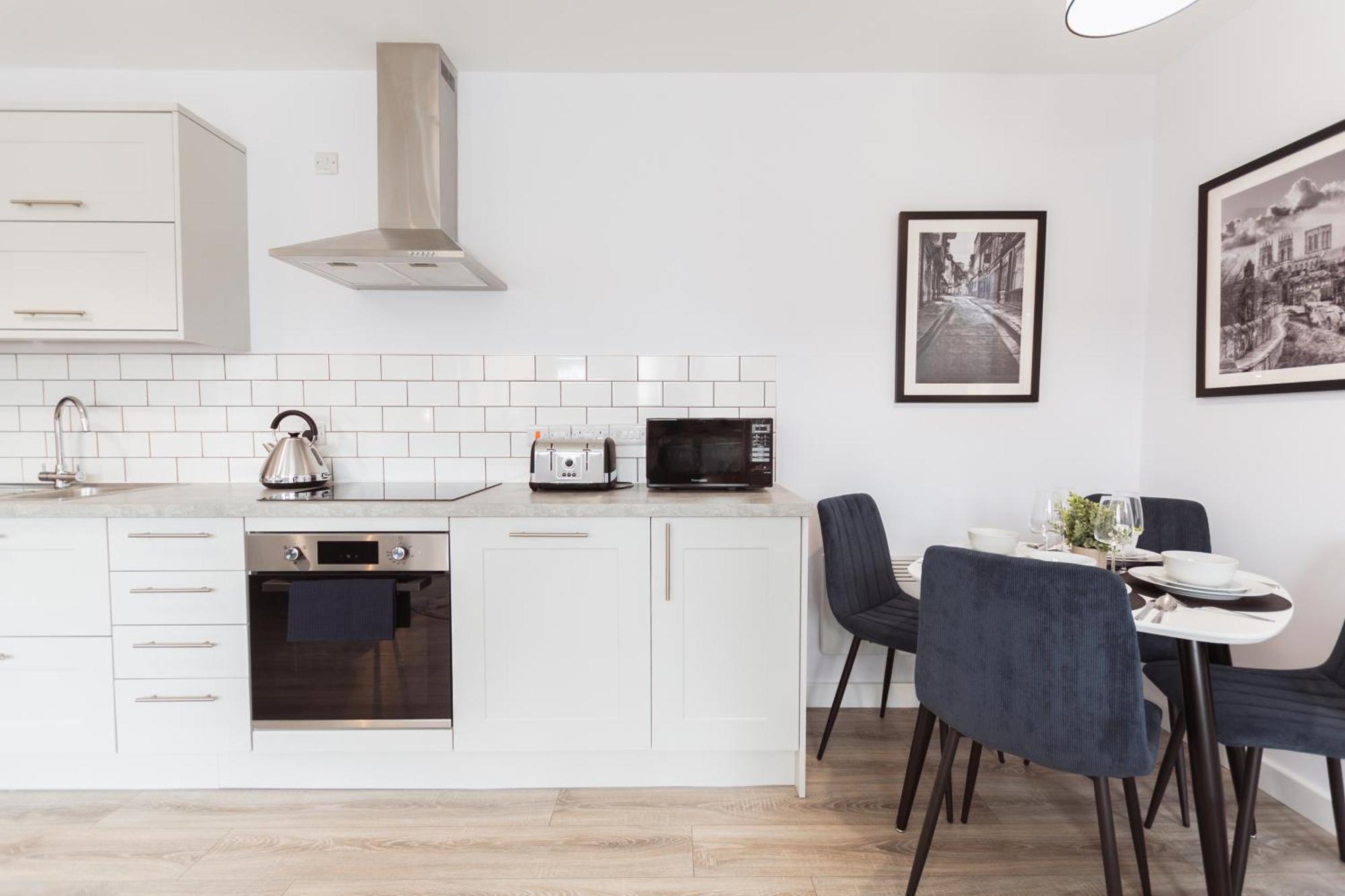 Stylish New-build, Free Parking, 20-minute Walk To Centre York