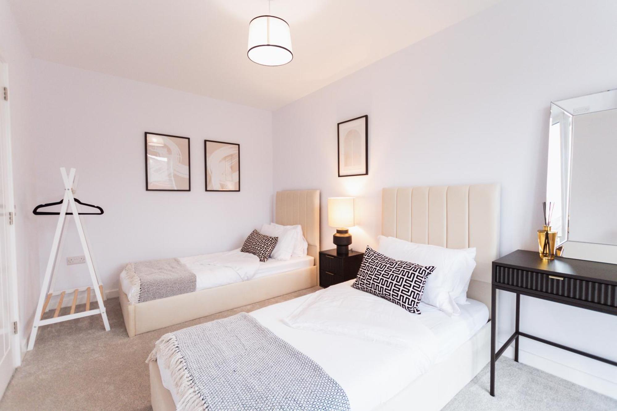 Stylish New-build, Free Parking, 20-minute Walk To Centre York