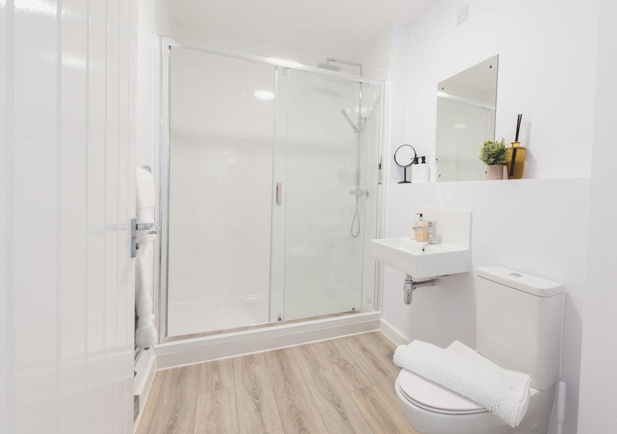 Appartamento Stylish New-build, Free Parking, 20-minute Walk To Centre *